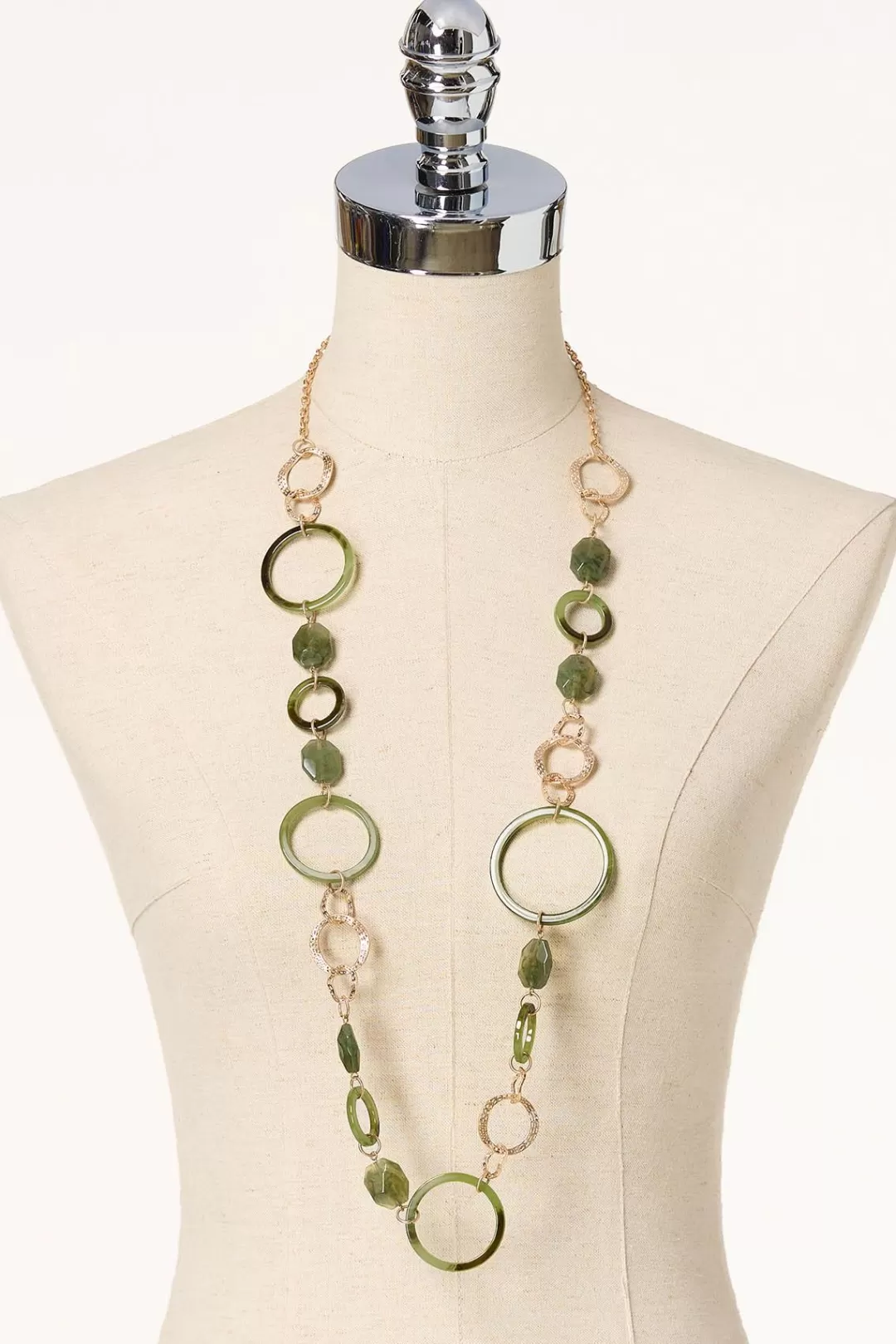 Cato Necklaces | Lucite Cutout Circle Link Necklace