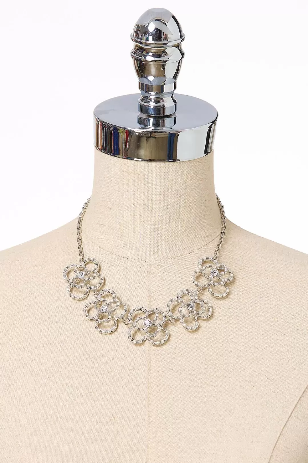 Cato Necklaces | Pearl Lined Flower Short Necklace